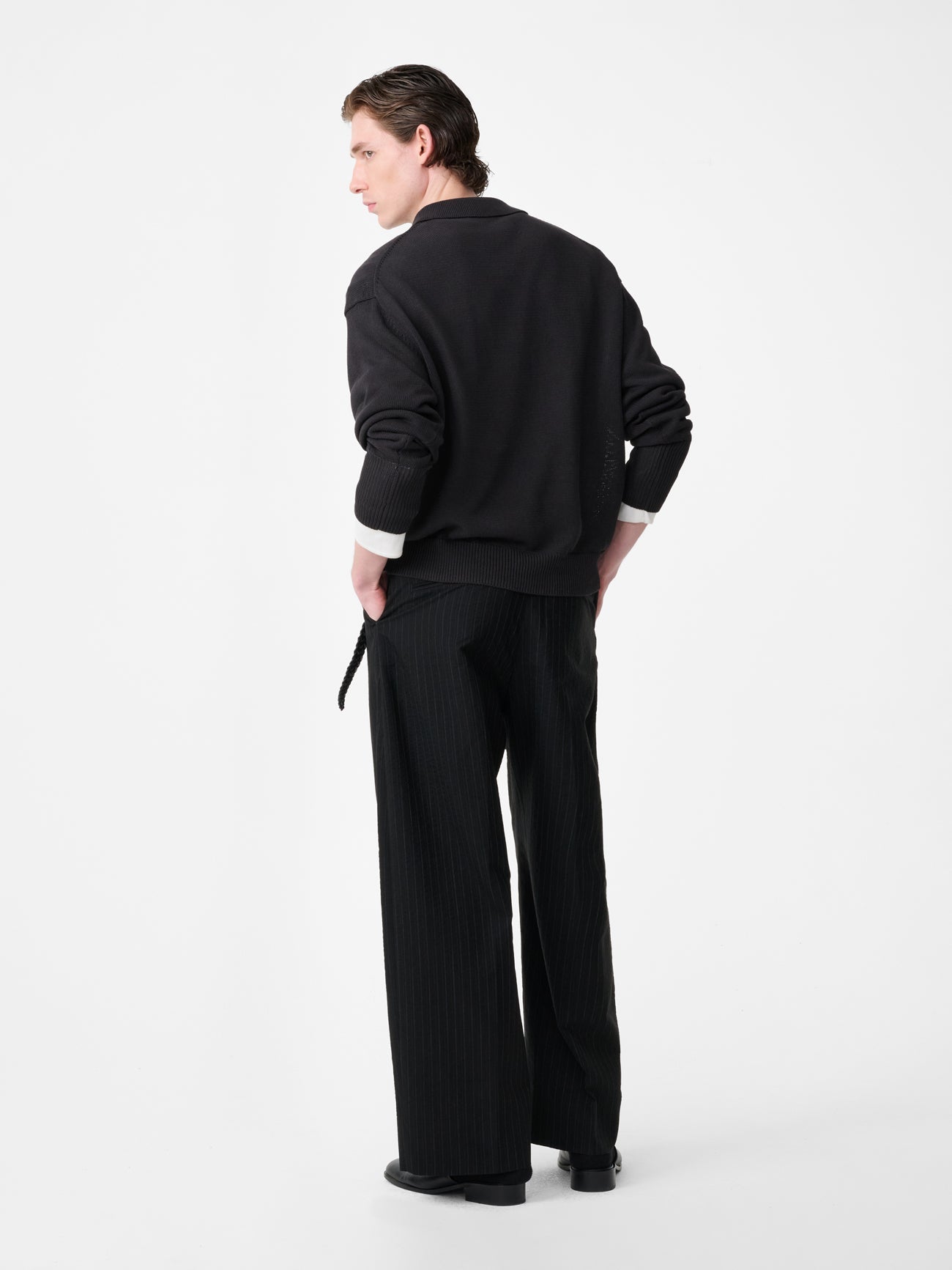 Cashmere V Neck Mole view 4